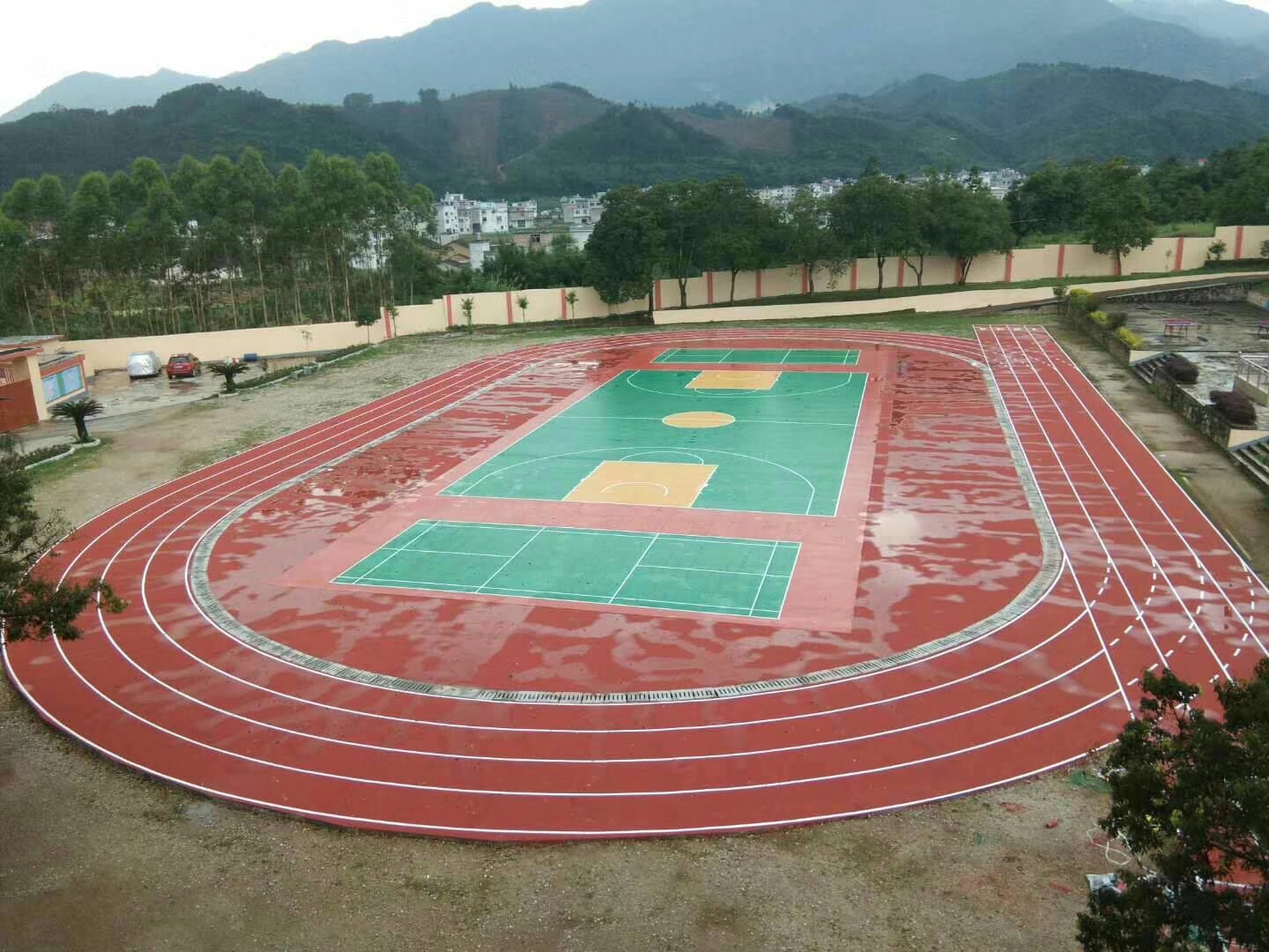 學(xué)校操場地坪